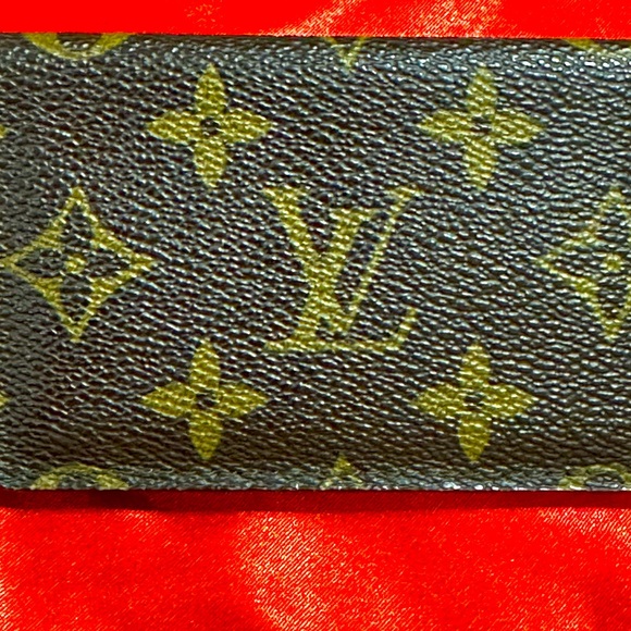 Authentic Louis Vuitton Monogram Wallet - Picture 1 of 16